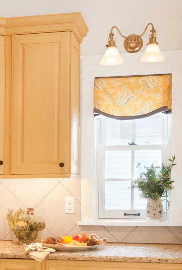 Yellow and Blue Valance