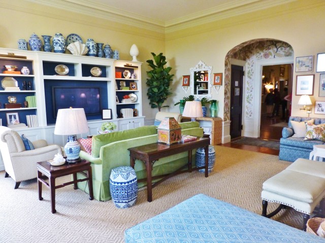 Soft neutral walls with ivory trim create a relaxed feel, while colorful fabrics imbue a youthful vibrancy in this 2nd floor great room.