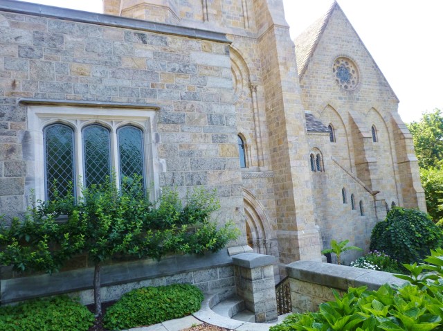 This espaliered tree was just gorgeous, trained along the windowsill above a lovely balcony.  You may notice the Romanesque part of the cathedral can be seen on the far right.  