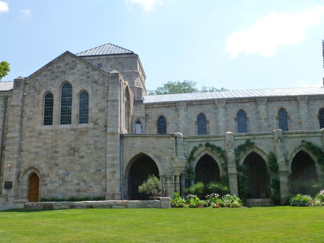 This side of the cathedral is particularly beautiful.  It's just so hard to believe that all this was built during the 20th century!