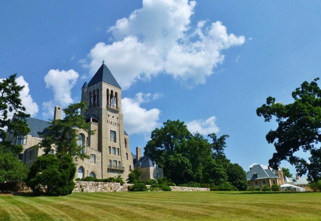 Glencairn, the stone mansion seen at the left, and Cairnwood, the yellow mansion at the right, were the home to Raymond and John Pitcairn respectively.  The son and his father were billionaires whose fortune was derived from control of the Pittsburgh Plate Glass Company.  I'll devote another post to these two lovely homes and their gardens in the near future.