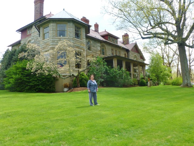 Here I stand at the back corner of Elway Hall.  You can get a true sense of the mansion's scale from this photo...it is vast and extremely beautiful!