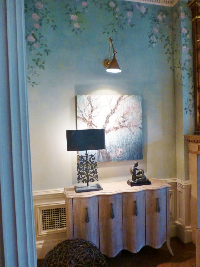 Living Room Mansion in May Console Corner AFTER